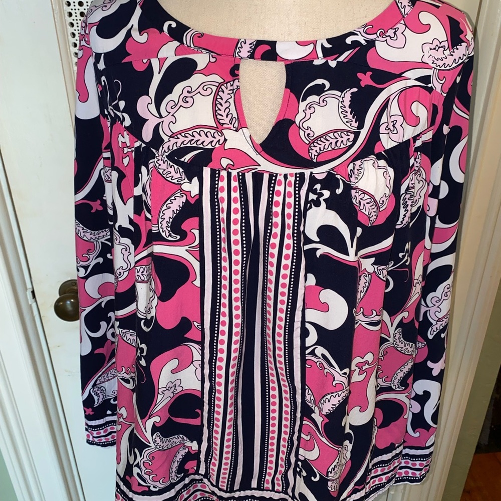 Crown & Ivy Black and Pink Cut Out 3/4 Sleeve Blouse